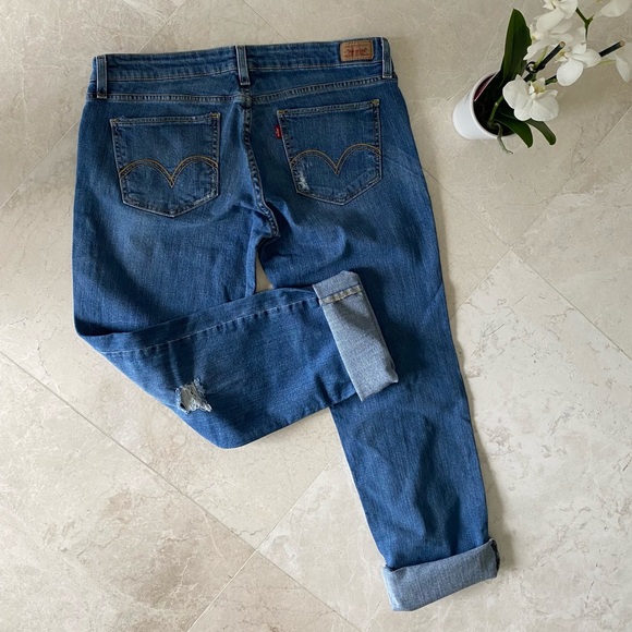Women’s-Juniors Levi’s Boyfriend Style Jeans, Distressed Look…Size 13 💕👖❣️ - Picture 2 of 5